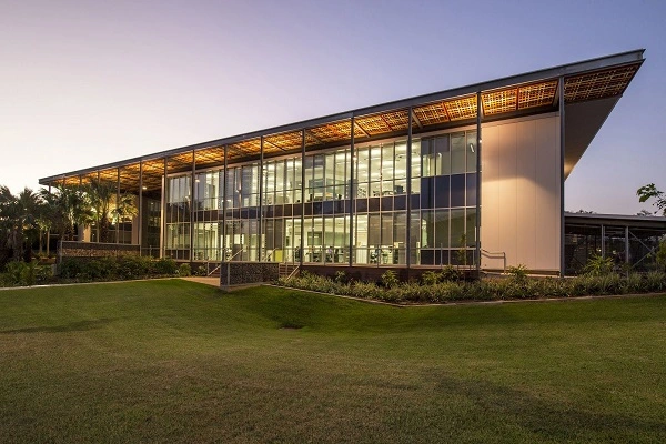 Charles Darwin University Charles Darwin University